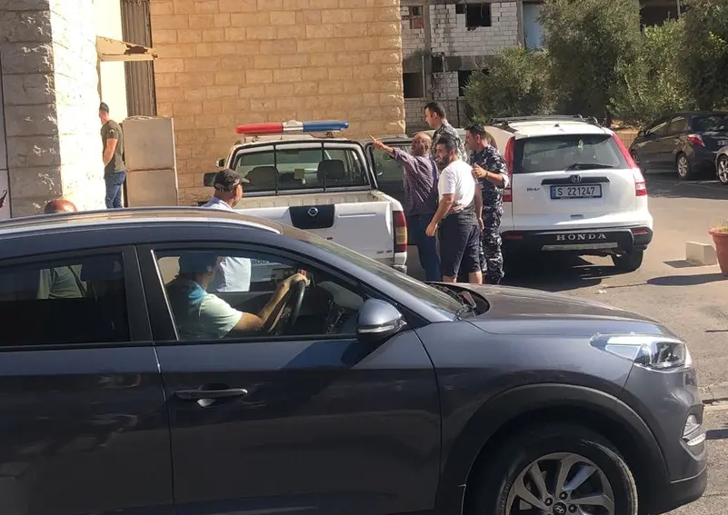 لبناني آخر يقتحم بنك ويحتجز رهائن.