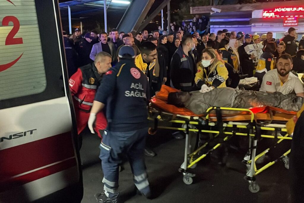 عاجل: وفاة 14 عاملاً في إنفجار منجم بتركيا