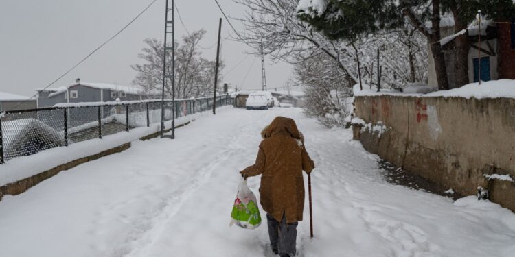 والي إسطنبول يحذر من كثافة الثلوج القادمة