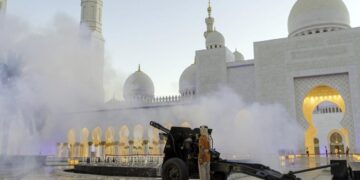 دوام الطلاب الامارات 5 ساعات في رمضان