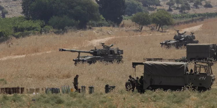 الجيش الإسرائيلي يقصف لبنان