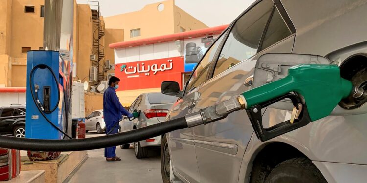 سعر لتر البنزين بالسعودية اليوم