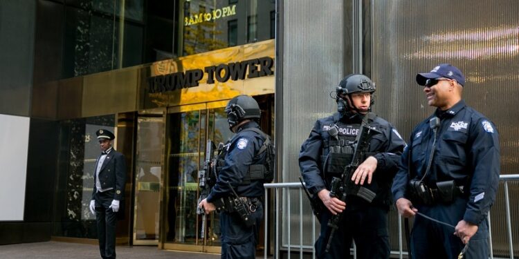 مراقبة برج ترامب في نيويورك