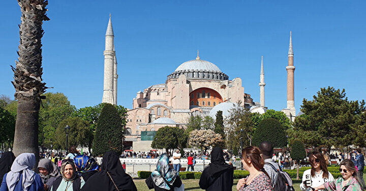 إقبال سياحي كبير باسطنبول