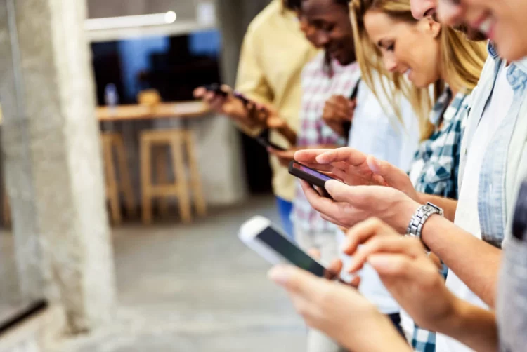 أفضل هاتف ذكي 2023