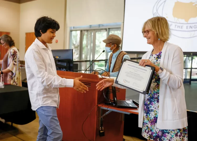 موظف سبيس إكس الجديد بعمر 14 عام فقط