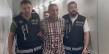 القبض على زعيم عصابة في مطار اسطنبول