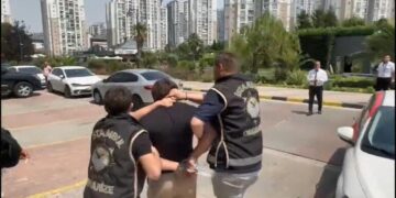 القبض على شخص يدعى "الظل" مطلوب للإنتربول بإسطنبول