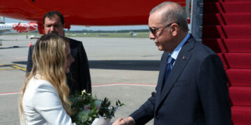 الرئيس التركي يصل المجر وهذه أبرز تفاصيل الزيارة
