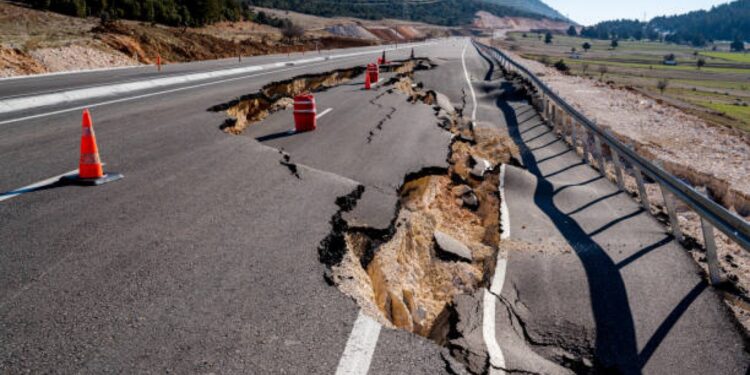 تحذيرات من زلزال سيضرب الشرق الأوسط بقوة تزيد عن 7 درجات