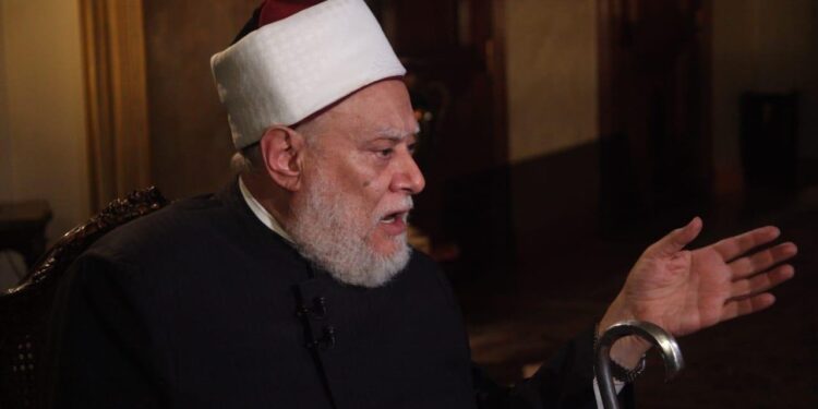 ماحكم استخدام زجاجات الخمر الفارغة لتزيين المنزل