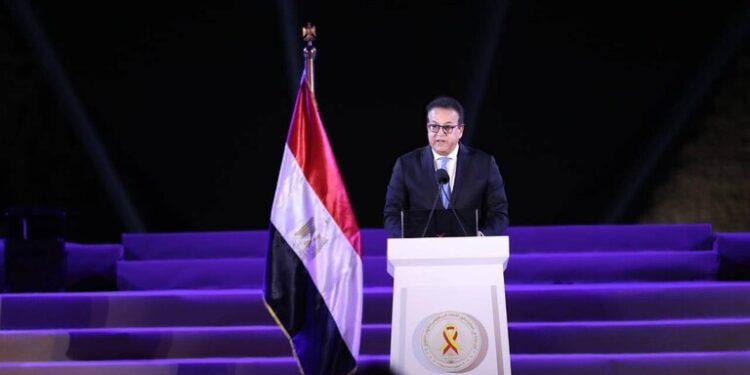 وزير مصري يتجه نحو حدود فلسطين بعد رفع مستوى جهوزية المشافي