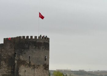 تمثيل لحظة إعدام نتنياهو في ديار بكر التركية