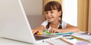 أفضل مواقع لتعليم أطفالكم البرمجة