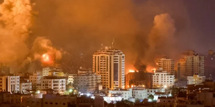 قصف لا يتوقف في قطاع غزة والإعلان عن مقتل مجندة اسرائيلية تحت القصف