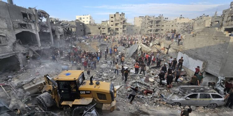 أمريكا تضغط على إسرائيل والأخيرة تقصف غزة بـ 30 ألف طن من المتفجرات