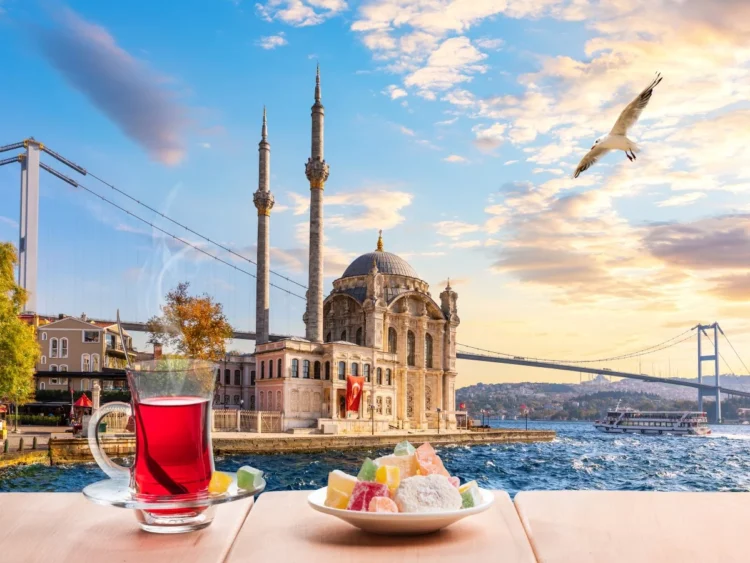 اسطنبول: جسر بين الشرق والغرب