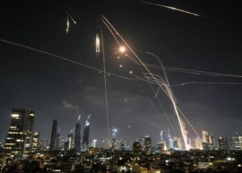 عاجل: إيران ترد واسرائيل تشتعل
